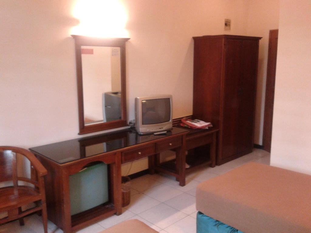 Hotel Fortuna Surabaya Ruang foto