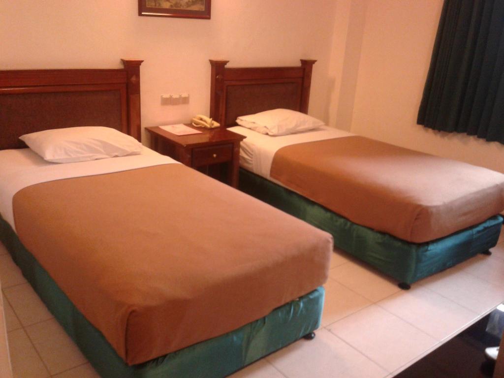Hotel Fortuna Surabaya Ruang foto